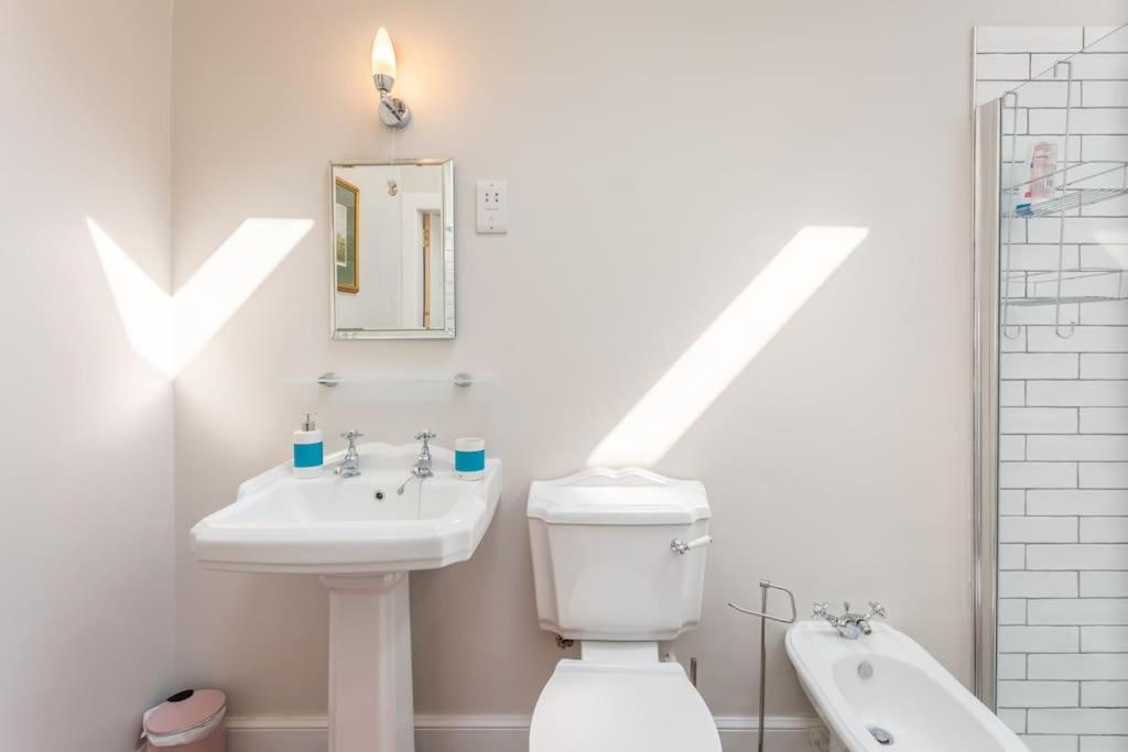 Stylish Self Contained Studio Near Glasgow Airport Apartment Lochwinnoch Exterior photo